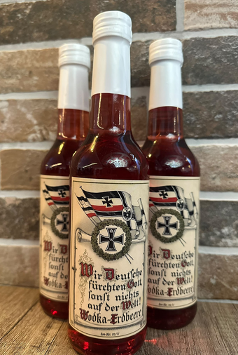 Vodka-Likör - Erdbeere - Wir Deutsche fürchten Gott - sonst nichts auf der Welt